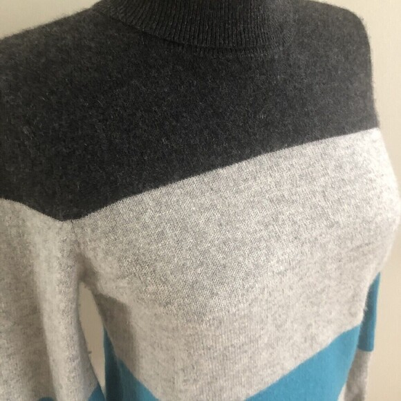 Bloomingdales 100% Cashmere Striped Sweater M Quiet Luxury Preppy Old Money - Picture 4 of 8